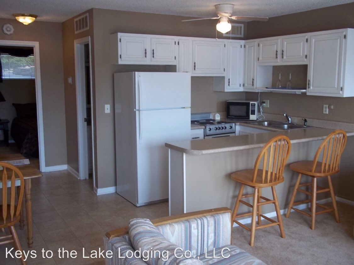 6620 Weston Point Dr, Osage Beach, MO 65065 House Rental in Osage