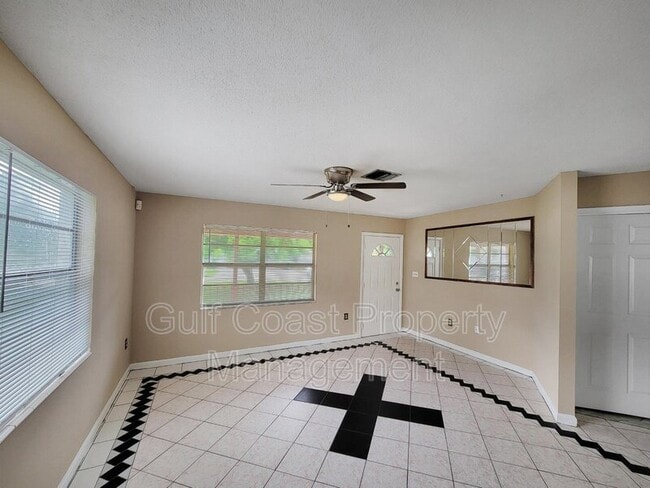 Building Photo - 5007 21st St W