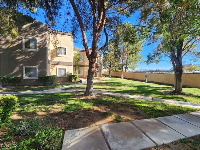 Foto del edificio - 5250 S Rainbow Blvd