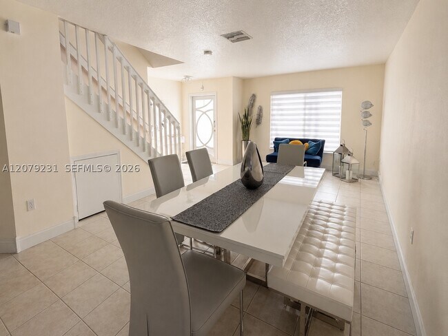 Foto del edificio - 10002 SW 162nd Ct