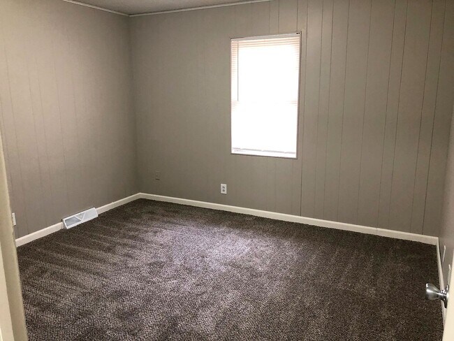 Foto del edificio - 672-674 Sheridan St