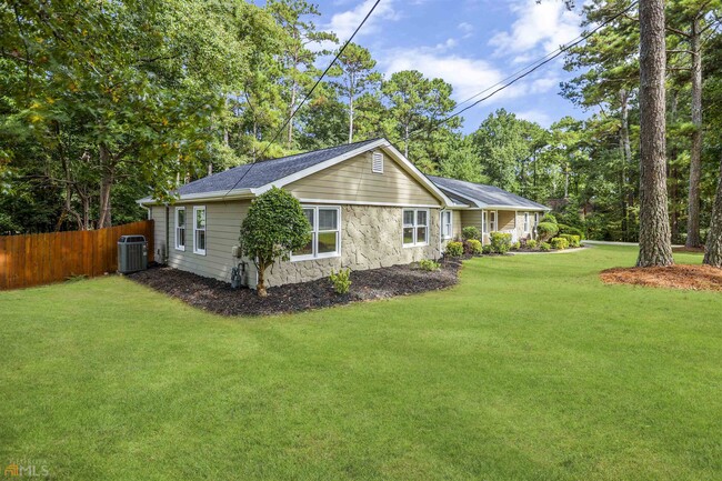 Foto del edificio - 6928 Mason Creek Rd