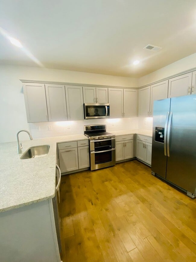 Building Photo - 3BR/2.5BA Townhouse in Matthews.