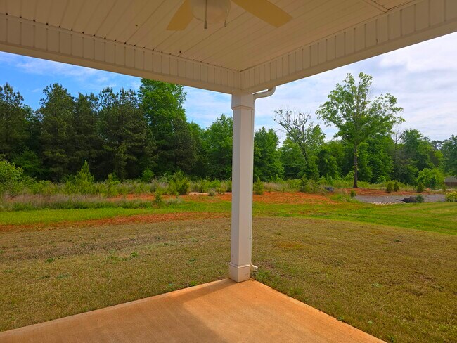 Foto del edificio - 150 Spyglass Ln