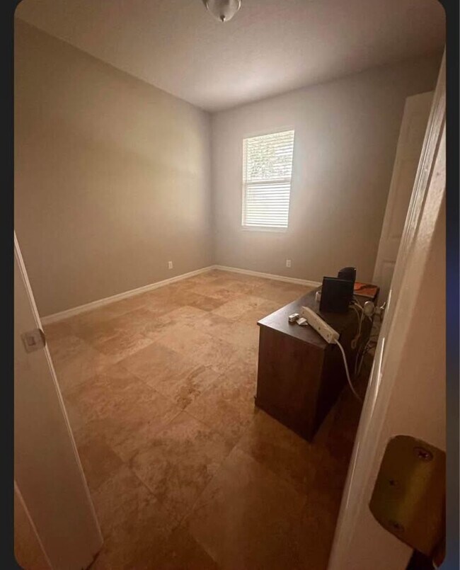 Foto del edificio - 4887 Adair Oak Dr