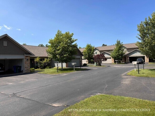 Foto del edificio - 1802 N Creek Cir
