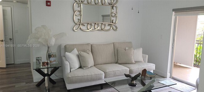 Building Photo - 220 SW 116th Ave