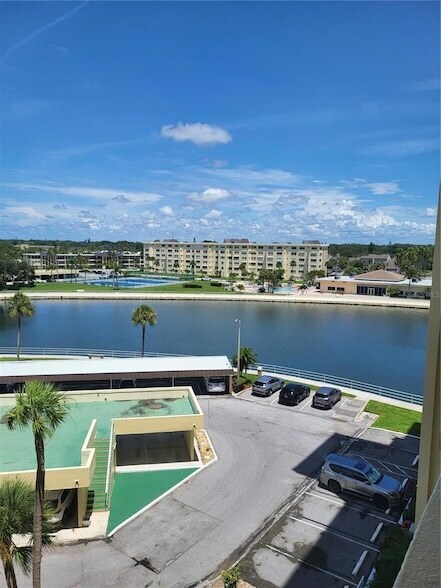 Building Photo - 4775 Cove Cir