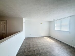 Building Photo - 215 S Eaton St