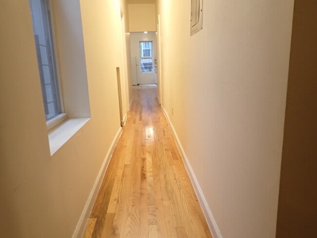Building Photo - 524 Lafayette Ave