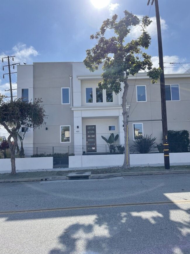 Building Photo - 401 Firmona Ave