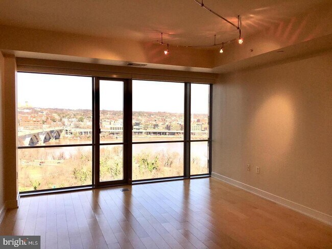 Foto del edificio - 1111 19th St N