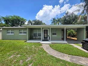 Building Photo - 5117 Lake Howell Rd