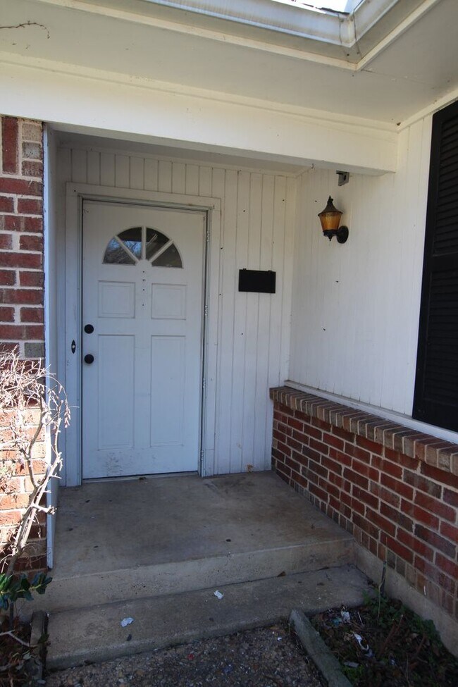 Building Photo - Tour Today! 3/2/2 in Tyler!