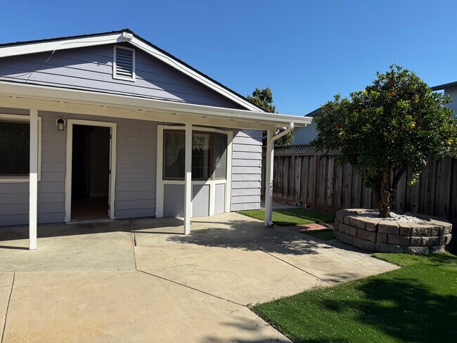 Foto del edificio - 43135 Gatewood St