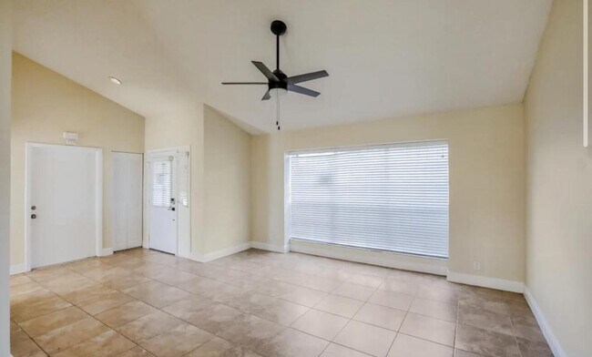 Foto del edificio - 4047 N 87th St