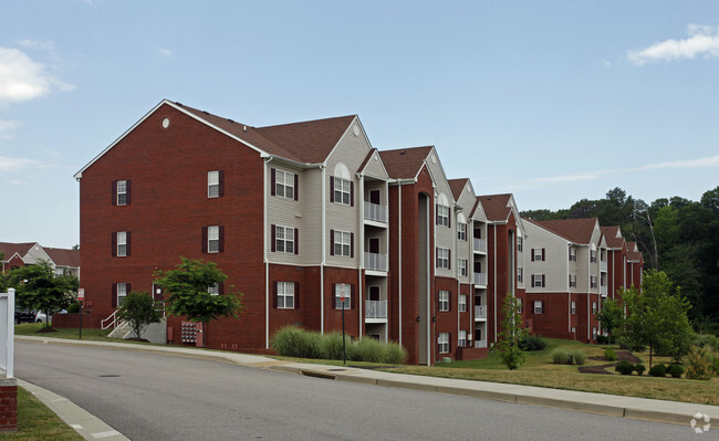 Building Photo - The Villas at Oakland Chase Apartments