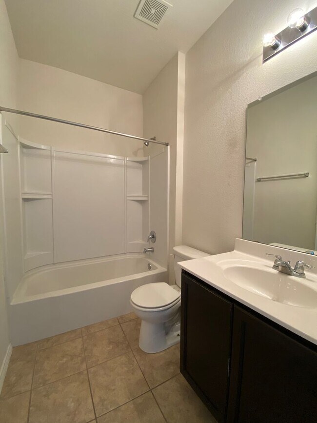 Building Photo - Need space? Huge 2 story home in Trimmier Estates!