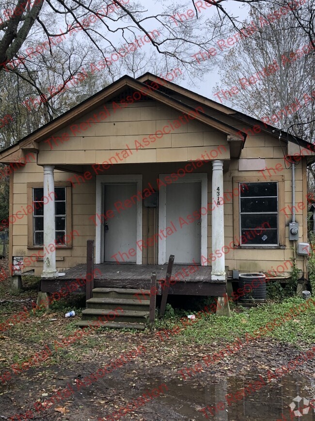 Building Photo - 4318 Petain St