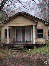 Building Photo - 4318 Petain St