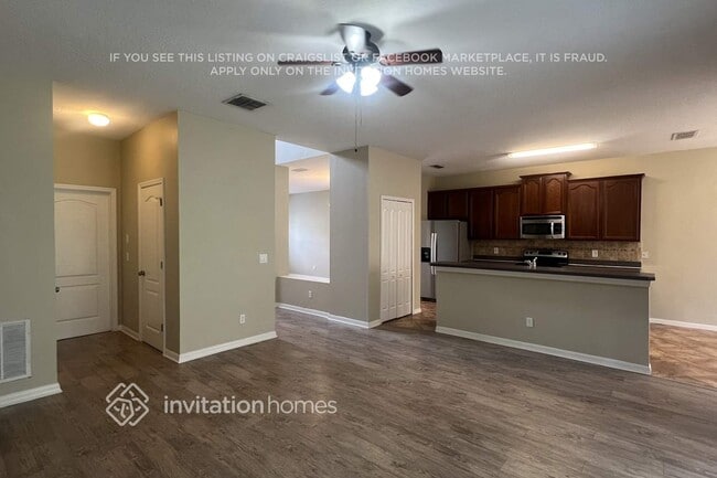 Building Photo - 16526 Deer Chase Loop