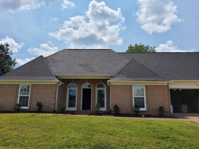 Foto del edificio - 8937 Chimneyrock Blvd.