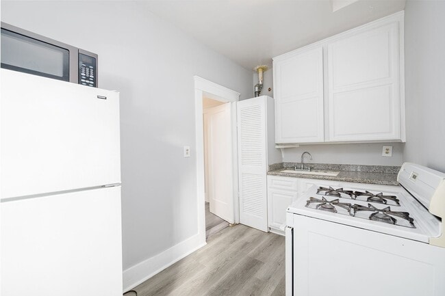 Building Photo - Cute 1 Bed 1 Bath next to Balboa Park