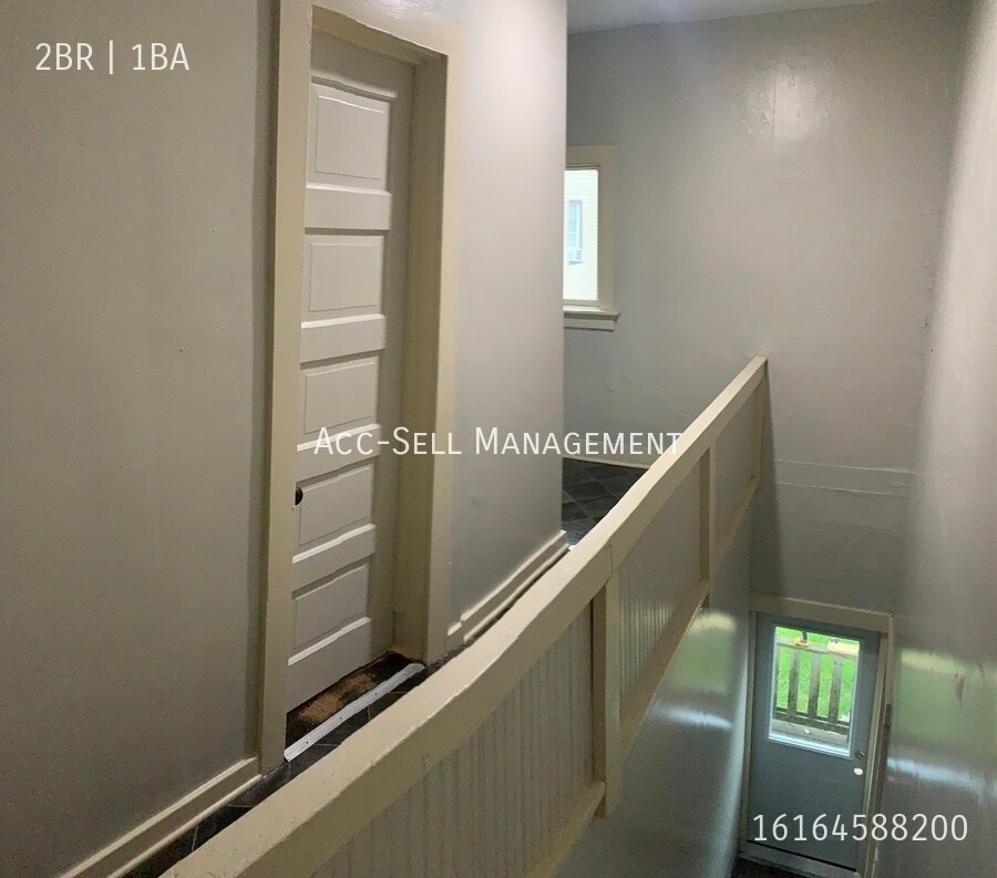 Foto principal - 1311 Alpine Ave NW