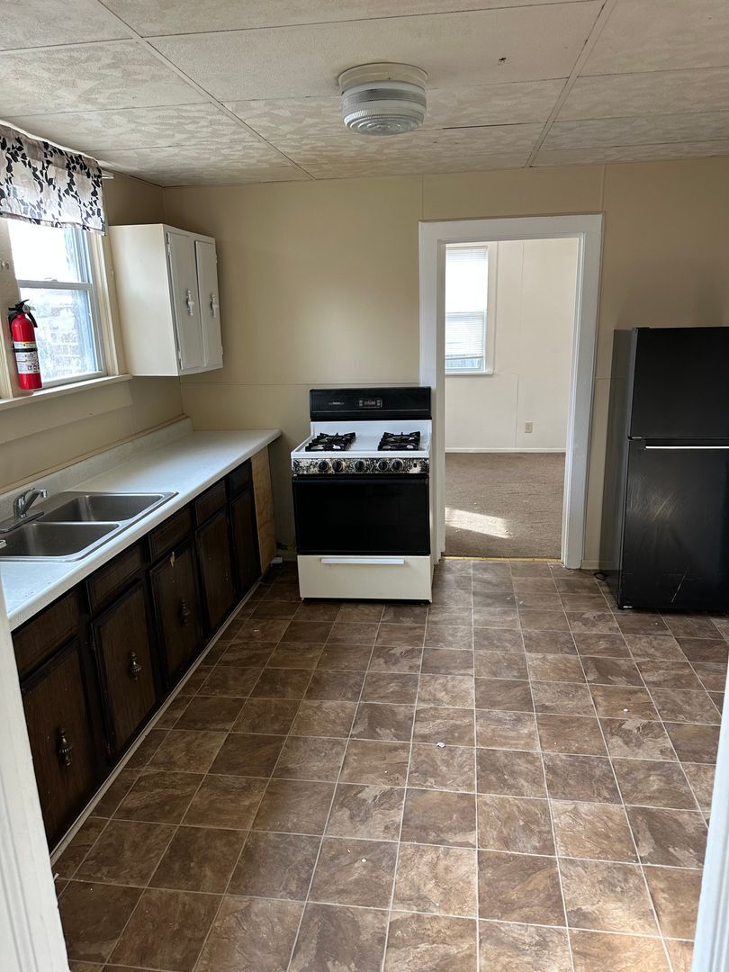 1102 Allendale Ave Akron, OH 44306 – photo 5