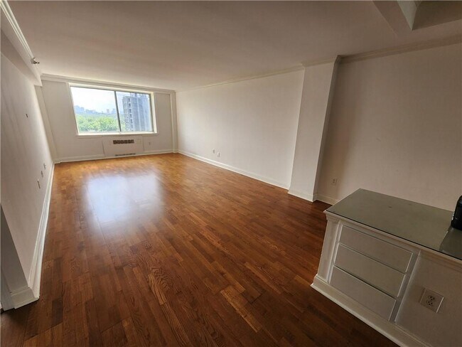Foto del edificio - 2479 Peachtree Rd NE