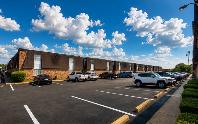 Building Photo - Fountain Lakes Apartments