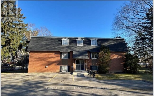Building Photo - 2128-2128 Ghent Ave