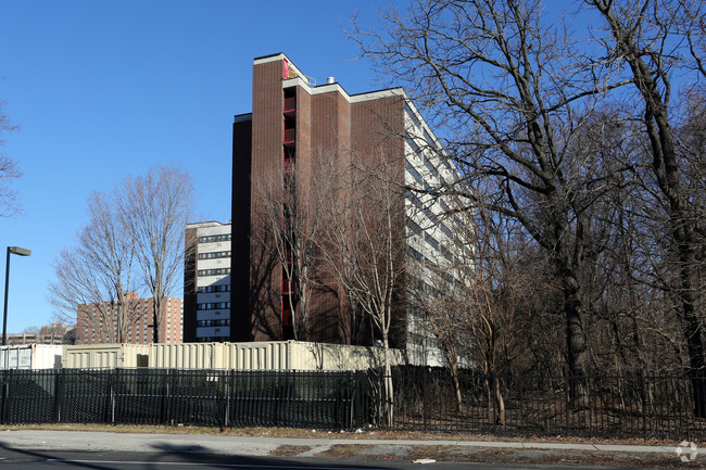 Building Photo - Park Tower Apartments