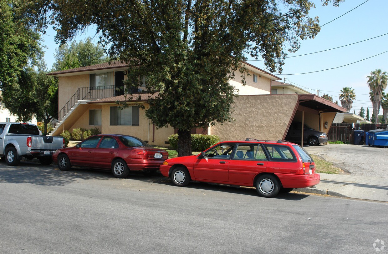 Building Photo - 690 Grand Fir Ave