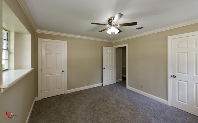 Building Photo - 656 Albemarle Dr