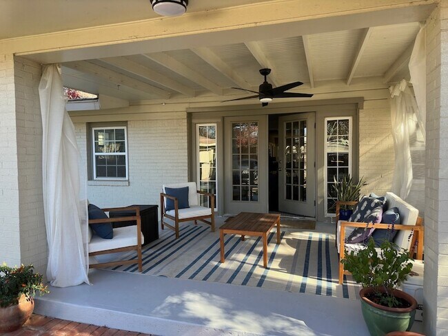 Foto del edificio - 7119 Dalewood Ln