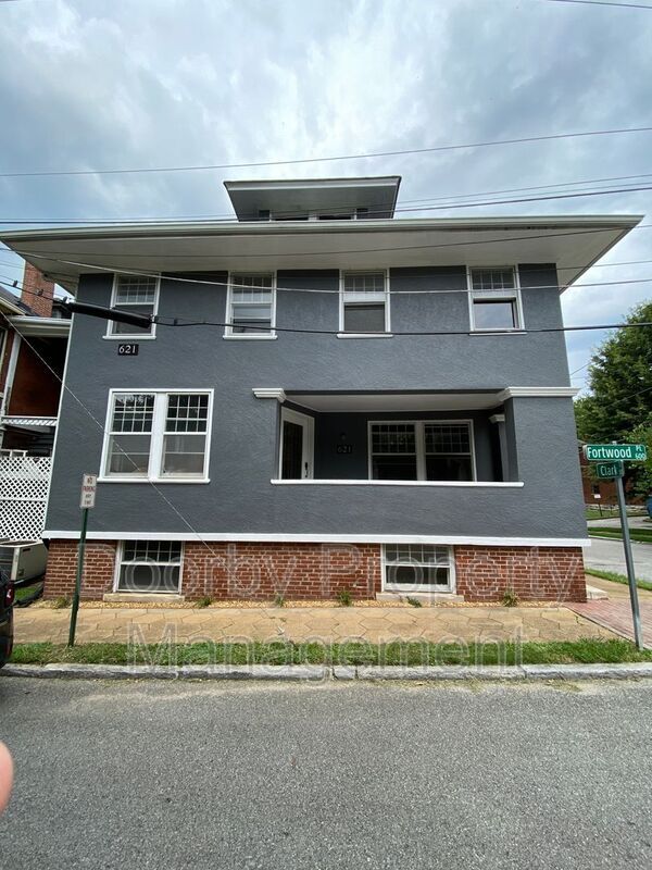 621 Fortwood Pl Unit 3, Chattanooga, TN 37403 Condo for Rent in