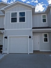 Building Photo - 5723 Sandy Walk St