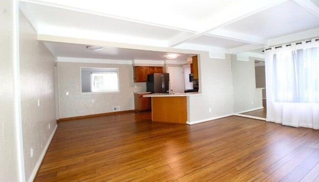 Building Photo - 15158 Congress Dr
