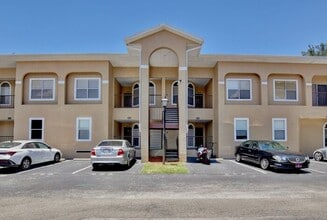 Building Photo - 8842 Coral Palms Ct