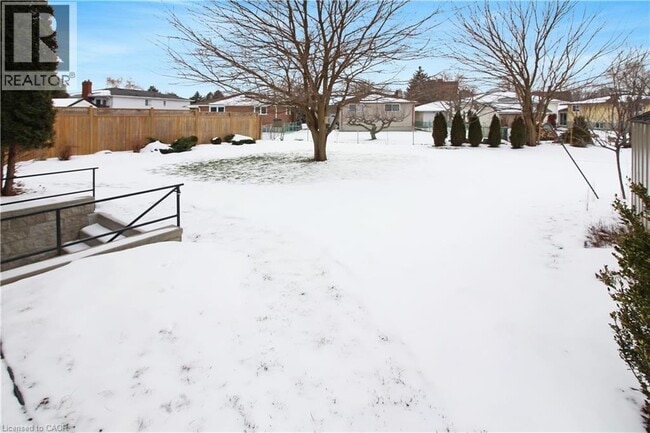 Building Photo - 11 Wordsworth Pl