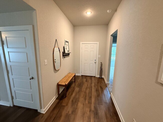 Building Photo - Spacious 3 Bedroom Home with Flex Room and Covered Patio in South San Antonio