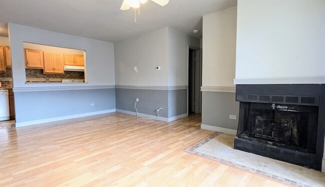 Foto del edificio - 1965 N Hicks Rd