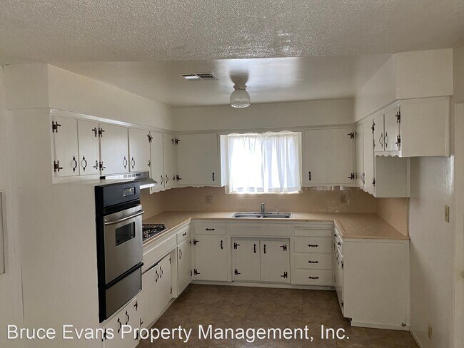 Foto del edificio - 3 br, 2 bath House - 3319 S Hall