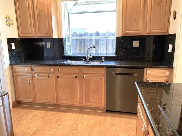 Building Photo - 745 Coleman Ave