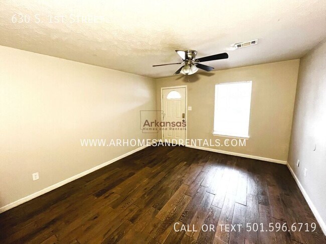 Foto del edificio - 630 S 1st St