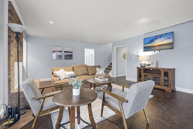 Foto del edificio - 5141 Woodmeadow Ct