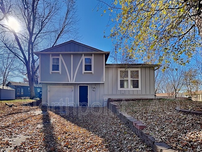 Foto del edificio - 923 NE Westwind Cir