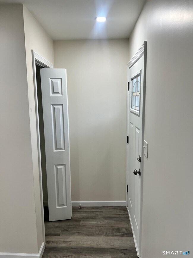 Building Photo - 34 Norman St