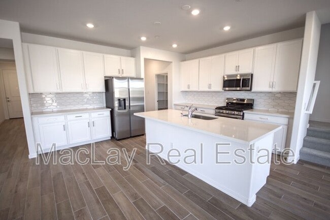 Foto del edificio - 21326 W Roanoke Ave